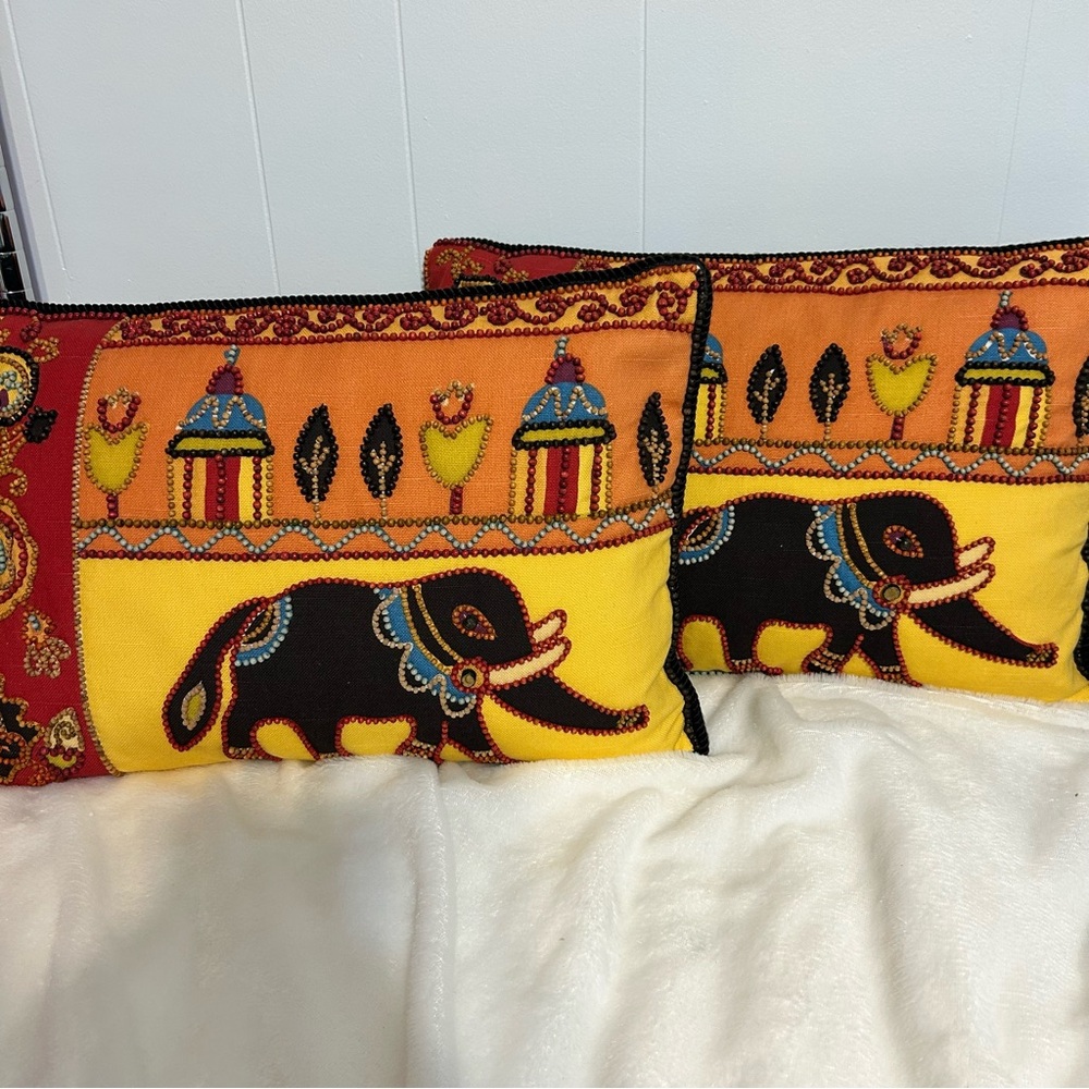 2‎ Dransfirld& Ross beaded Elephant/India Decorative Pillow Set. Feather/down.